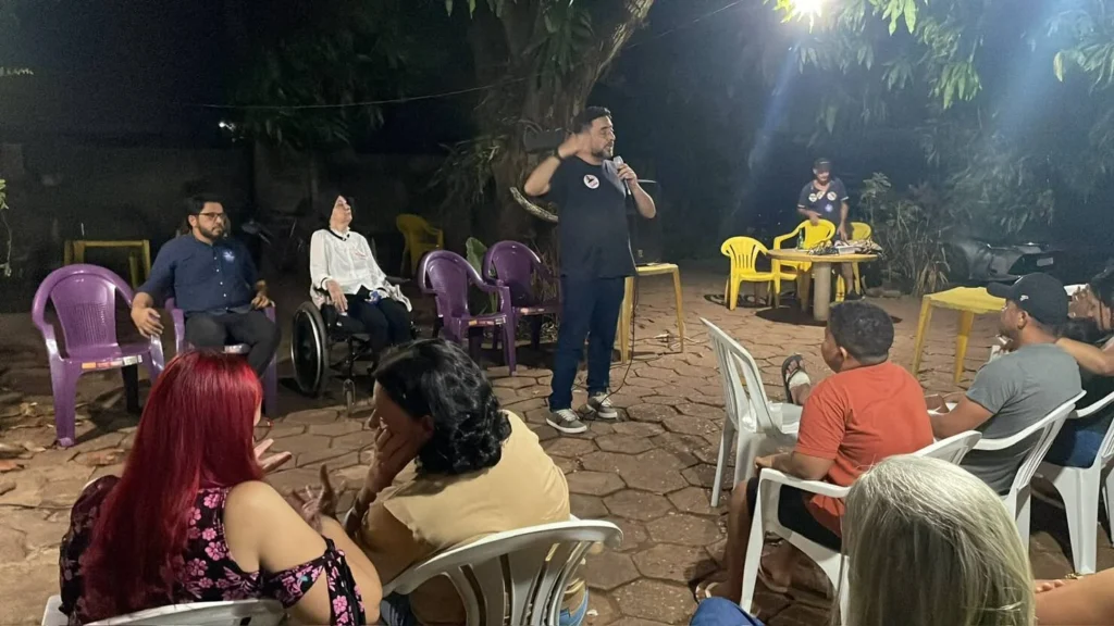 “Chegou o Vermelhão”: Amália Santana sela compromisso com Edy César e Sandoval Cardoso em Colinas; Edy dispara: “o povo não quer mais pirulito nem pão e circo”
