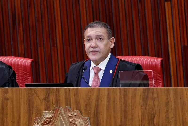 Caso Master: mensagens apontam reserva de mansão de R$ 250 milhões para “KN” no Carnaval; veja o que aparece nas conversas