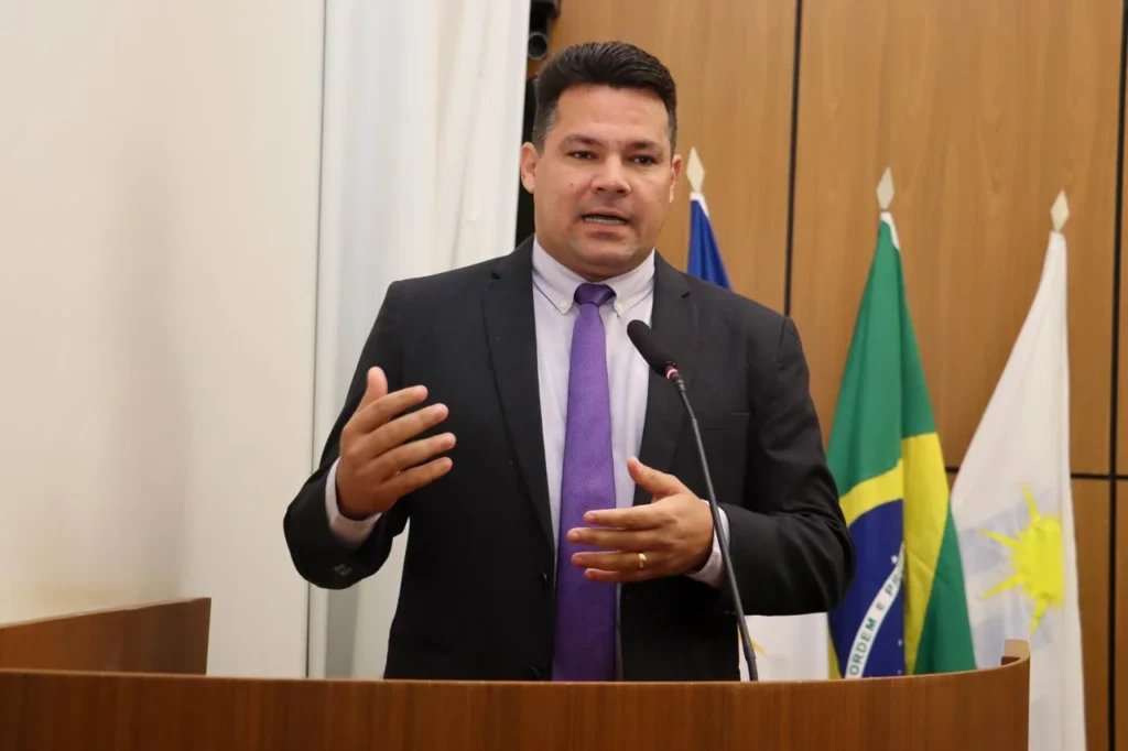 Walter Viana defendeu canetas emagrecedoras no SUS antes de tema entrar na campanha presidencial; entenda