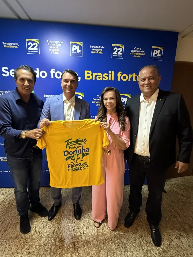 Flávio Bolsonaro declara apoio a Dorinha: “O melhor é Dorinha”; senadora responde: “Para presidente, Flávio Bolsonaro 22”; veja o vídeo