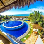 CONEXÃO NORDESTE: Entre as falésias e a Broadway, Hotel Long Beach reúne lazer e hospedagem em Canoa Quebrada, no Ceará