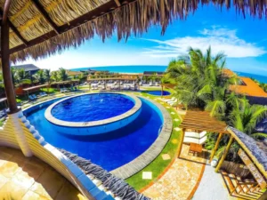 CONEXÃO NORDESTE: Entre as falésias e a Broadway, Hotel Long Beach reúne lazer e hospedagem em Canoa Quebrada, no Ceará