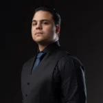 E se a voz acabar no meio do show? Maestro revela riscos enfrentados por cantores