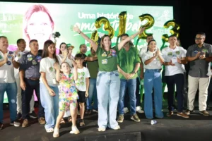 Claudia Lelis amplia força política nas urnas e conquista o terceiro mandato com 21.907 votos