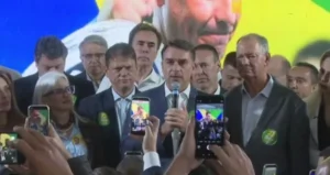 MDB nacional anuncia apoio majoritário a Flávio Bolsonaro; Baleia Rossi aponta Tarcísio e Nunes como referências
