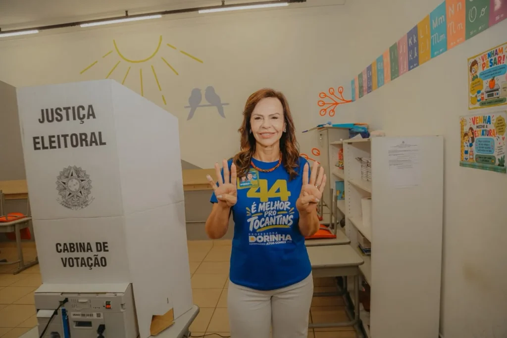 Dorinha cobra respeito após votar em Palmas: “É a mulher que precisa ser respeitada”