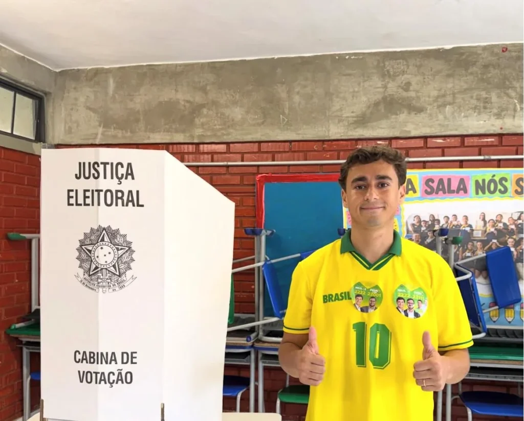 “Que Deus nos abençoe e nos proteja”, escreve Nikolas Ferreira no dia da eleição