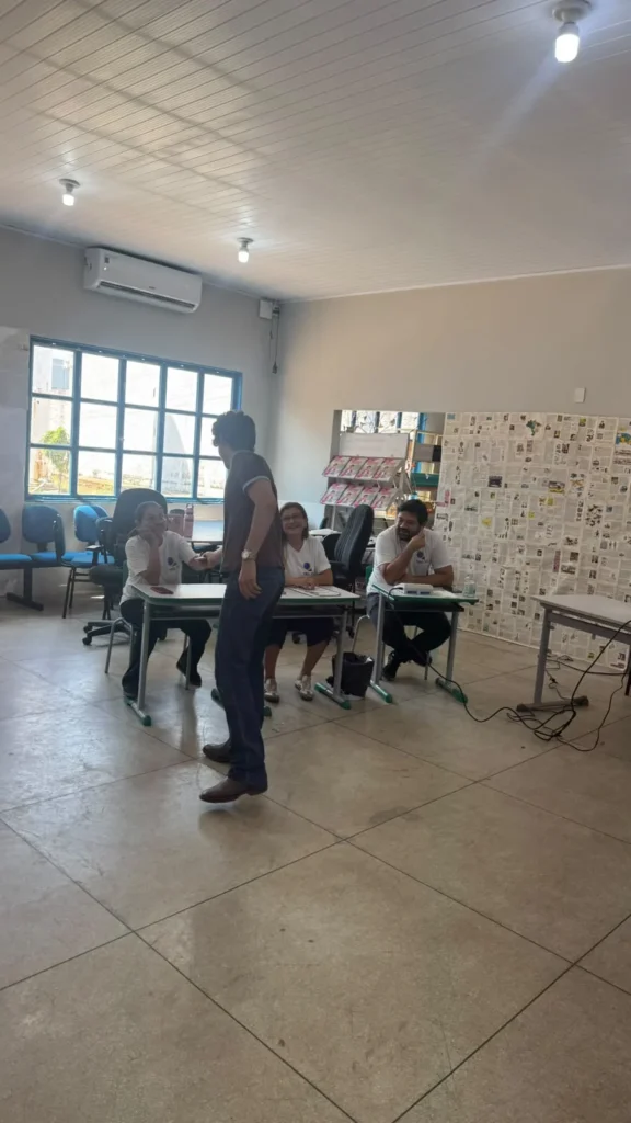 Gabriel, da dupla Tyago e Gabriel, vota em Gurupi; confira o vídeo