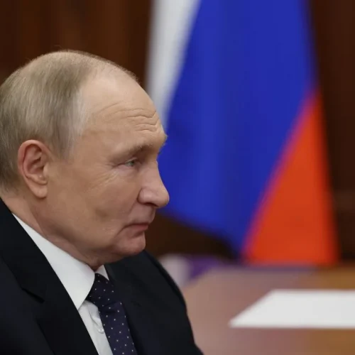 Vladimir Putin durante discurso em que alertou sobre a escalada global do conflito na Ucrânia e ameaçou potências ocidentais