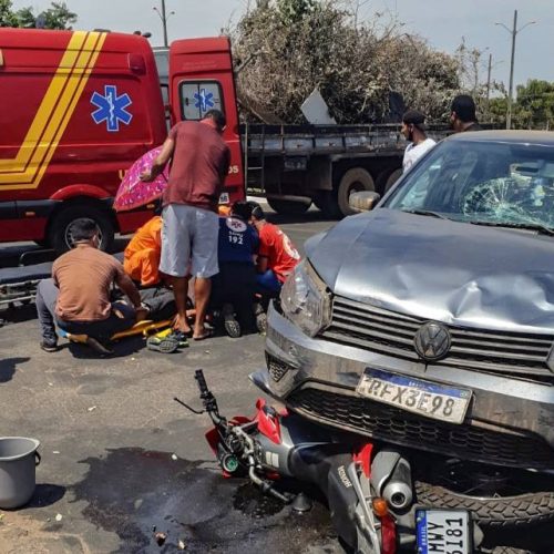 Motociclista é atendido por bombeiros militares em Gurupi após colisão com veículo de passeio