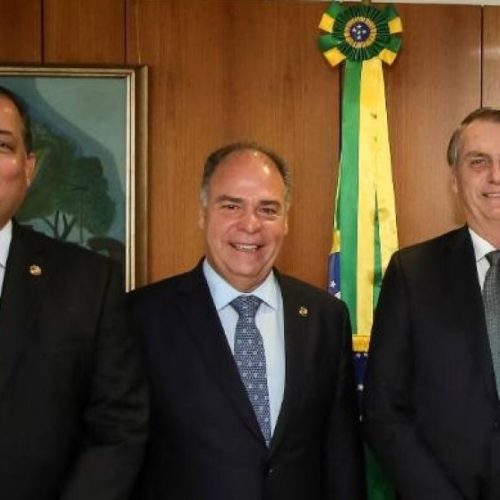 MDB do Senado pressiona Eduardo Gomes e Fernando Bezerra a deixarem a liderança do Governo