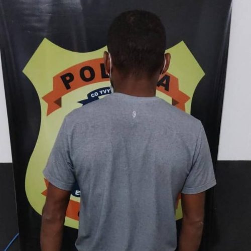 Homem de 34 anos, acusado de molestar adolescente de 12 em Filadélfia é preso