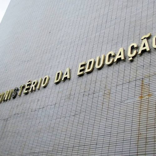 Fundeb afirma ter destinado milhões de reais em recursos para Colinas, e orienta educadores a procurarem o MPE para regularização dos pagamentos