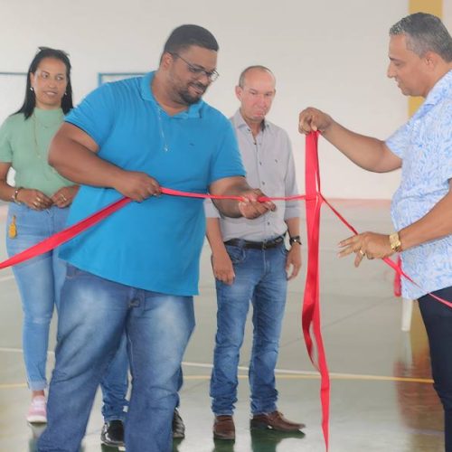 Prefeitura Municipal de Bernardo Sayão faz entrega de quadra poliesportiva para a população