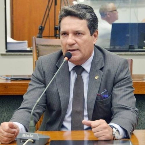 Damaso vota a favor de 14Âº salário a aposentados e pensionistas