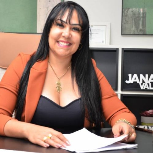 Janad vence queda de braço com Cinthia Ribeiro ao ser anunciado construção de sede da CÃ¢mara