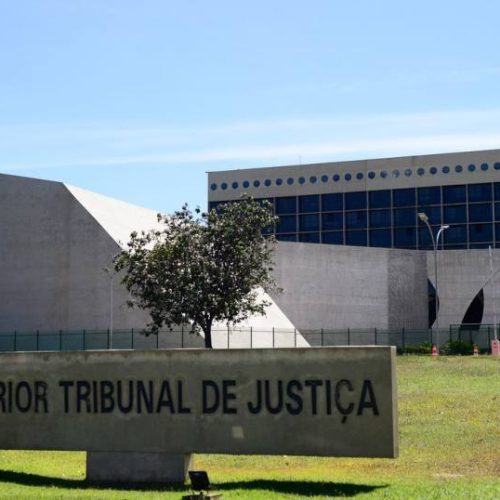 STJ dá prazo de 15 dias para Carlesse e membros da SSP responderem sobre aparelhamento da PC