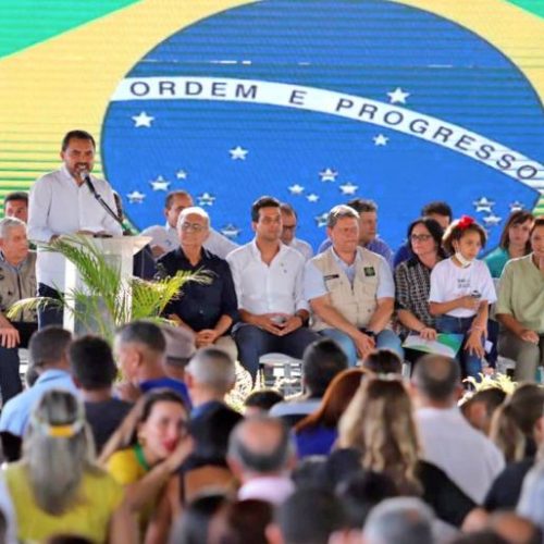 Bolsonaro participa do lançamento do programa DNA do Brasil em Porto Nacional