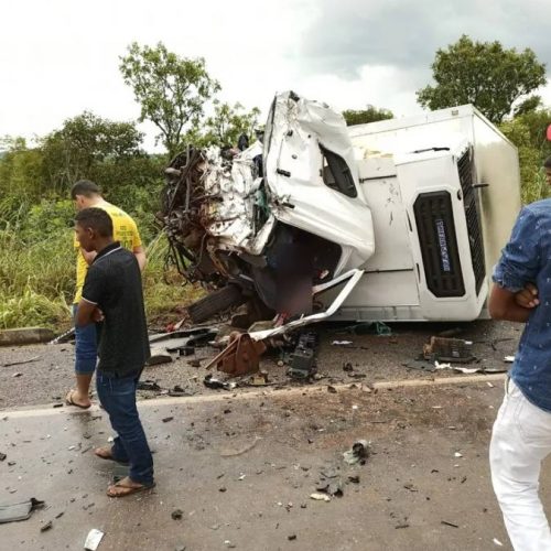 Homem morre após colisão frontal com outro caminhão, próximo a Guaraí