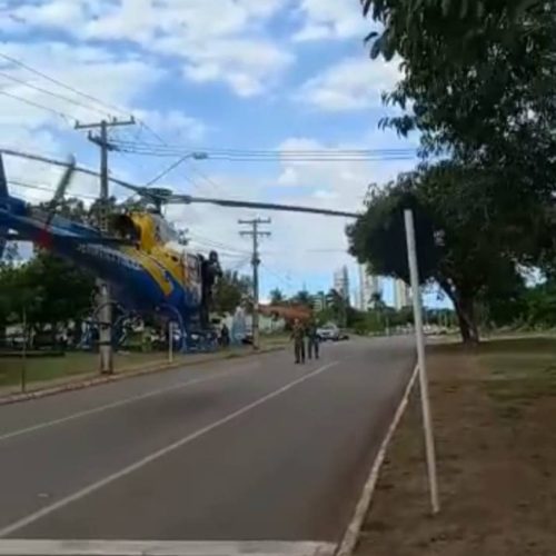 Helicóptero pousa em rua de Novo Acordo para resgatar criança engasgada e levar ao HGP