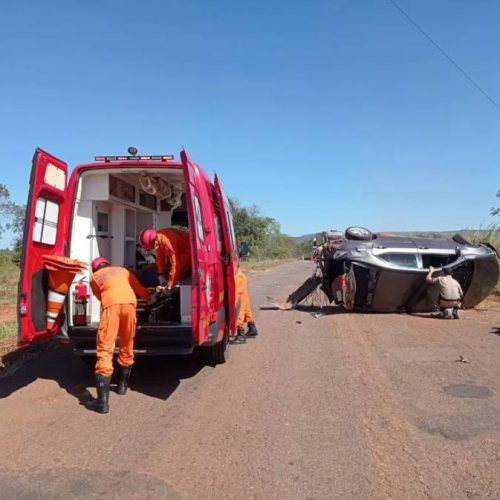 Vereador de Bernardo Sayão passa mal e capota carro na Transcolinas