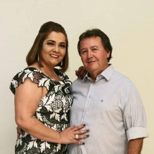 Deputado Vilmar de Oliveira celebra aniversário da esposa, maria Antônia