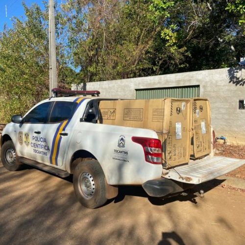 Casa abandonada é usada como esconderijo de barcos e motores avaliados em R$ 150 mil