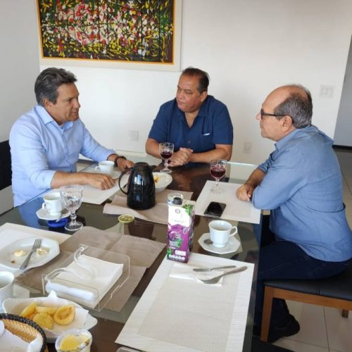 Em Brasília, Dimas, Damaso e Eduardo Gomes discutem chapa conjunta