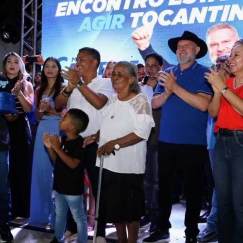 Em evento no Bico, Carlesse reafirma compromisso municipalista ao lado de lideranças da região