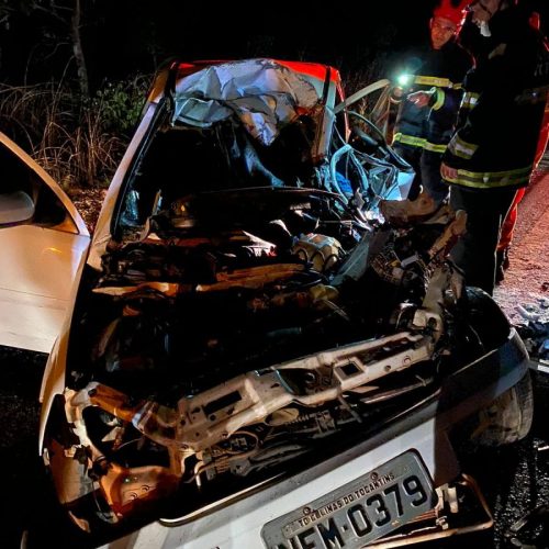 Motorista de carro morre ao colidir de frente com caminhão baú no norte do Estado: Vídeo