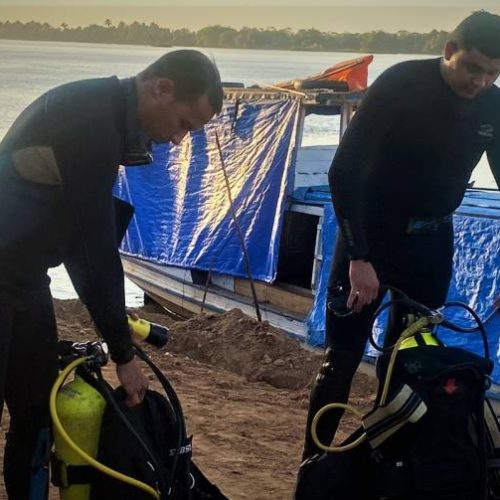 Mergulhadores resgatam corpo de homem que se afogou enquanto tomava banho no Rio Tocantins