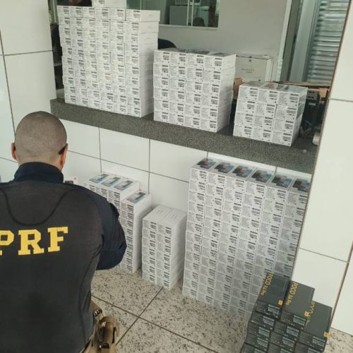 PRF prende cerca de 270 celulares sendo transportados em ônibus sem nota fiscal