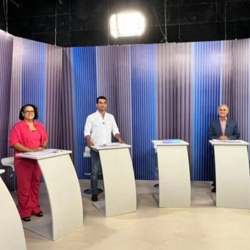 Ãltimo debate realizado pela TV Anhanguera é marcado por confrontos, alfinetadas e revelação de mais uma Aije