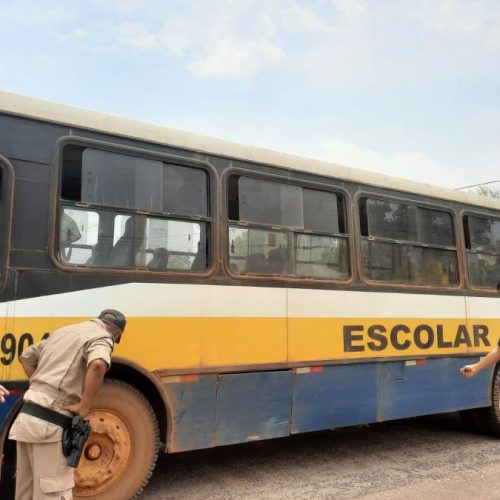 MPTO realiza vistoria em ônibus escolares de Luzimangues e aponta diversas irregularidades