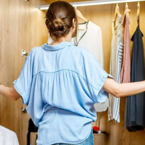 Estilista de moda dá dicas para montar looks confortáveis para ficar em casa sem abrir mão do estilo e beleza