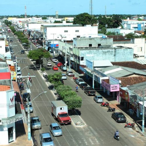 Homem tem surto psicótico, tenta atacar policial com faca e é morto a tiros, em Gurupi