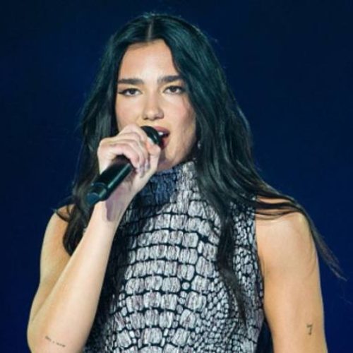 Dua Lipa recusa shows na Copa do Mundo de 2022 e afirma, 'Espero visitar o Qatar quando cumprirem direitos humanos'