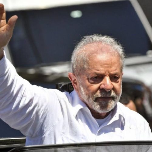 Leucoplasia: entenda o que é lesão que fez Lula passar por procedimento cirúrgico em SP