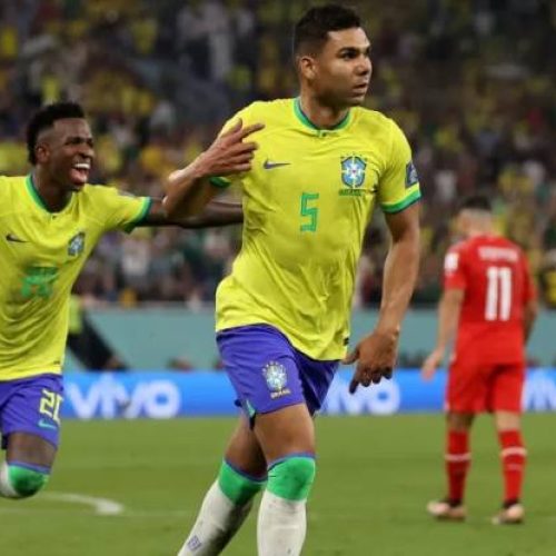 Deu Brasil: Com gol de Casemiro, Brasil garante classificação antecipada Ã s oitavas de final