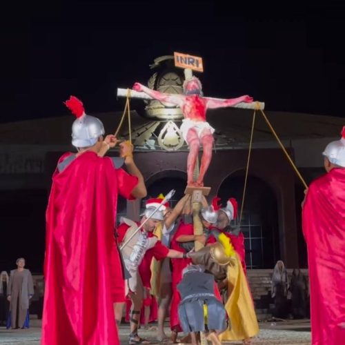 Reflexão e emoção para mais de 7 mil pessoas; confira como foi a 19ª edição da apresentação teatral "Paixão de Cristo" em Palmas