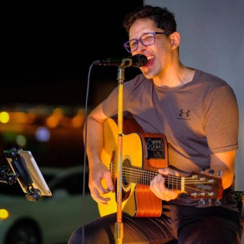 Conheça Nando Ribeiro, cantor e compositor tocantinense que impressiona com ritmos e estilos diferente