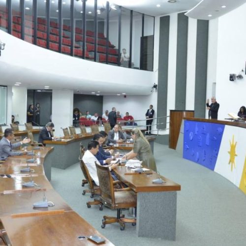 Projeto de lei aprovado na Assembleia cria comissão de concurso público da Casa