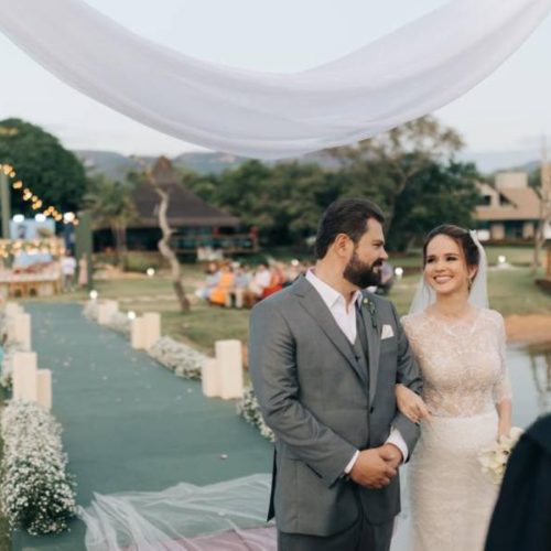 Advogado Marco Antônio e Camille Fane se casam em cerimônia de tirar o fôlego na Capital