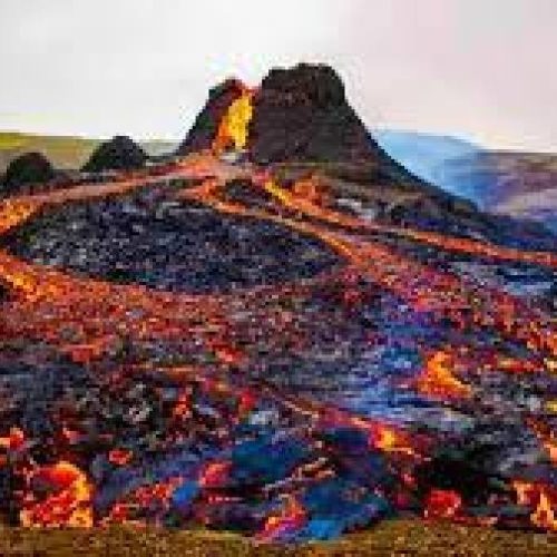 IslÃ¢ndia evacua cidade que sofreu mais de 500 sismos nas últimas horas; erupção vulcÃ¢nica está iminente