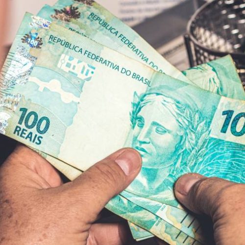 Saiba qual o valor e quando o novo salário mínimo passa a ser pago no país