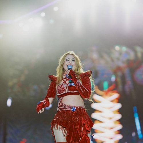 Joelma canta o hit Voando Pro Pará no palco do CarnaUOL 2024