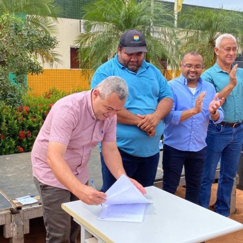 Prefeito Ronivon Maciel faz lançamento de 35 frentes de serviços em Luzimangues