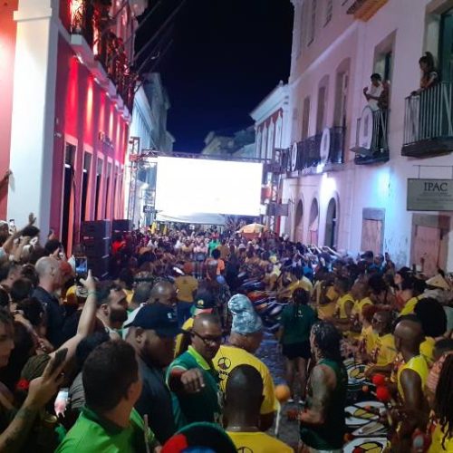 SSP apresenta balanço do primeiro dia do Carnaval de Salvador em reunião com a presença do governador