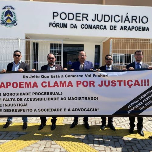 Advogados protestam em frente ao Fórum de Arapoema contra lentidão processual e injustiças