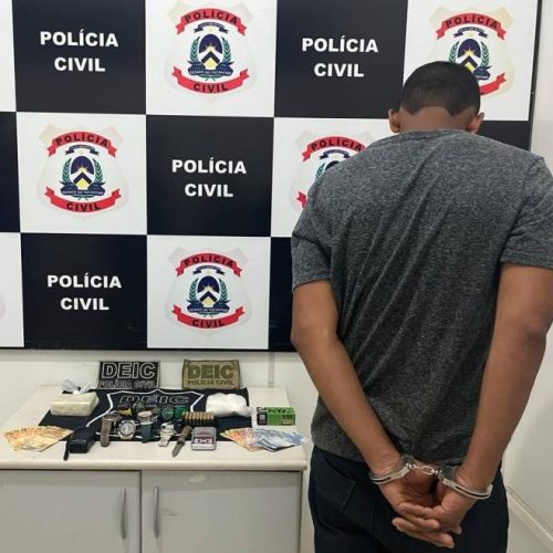 Homem com dois mandados de prisão  é preso com drogas e munições, em Palmas